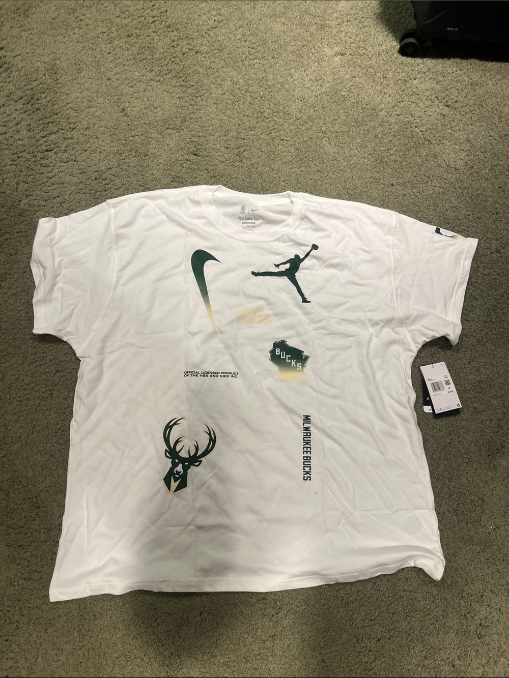 Nike White Milwaukee Bucks Graphic Short Sleeve Tee